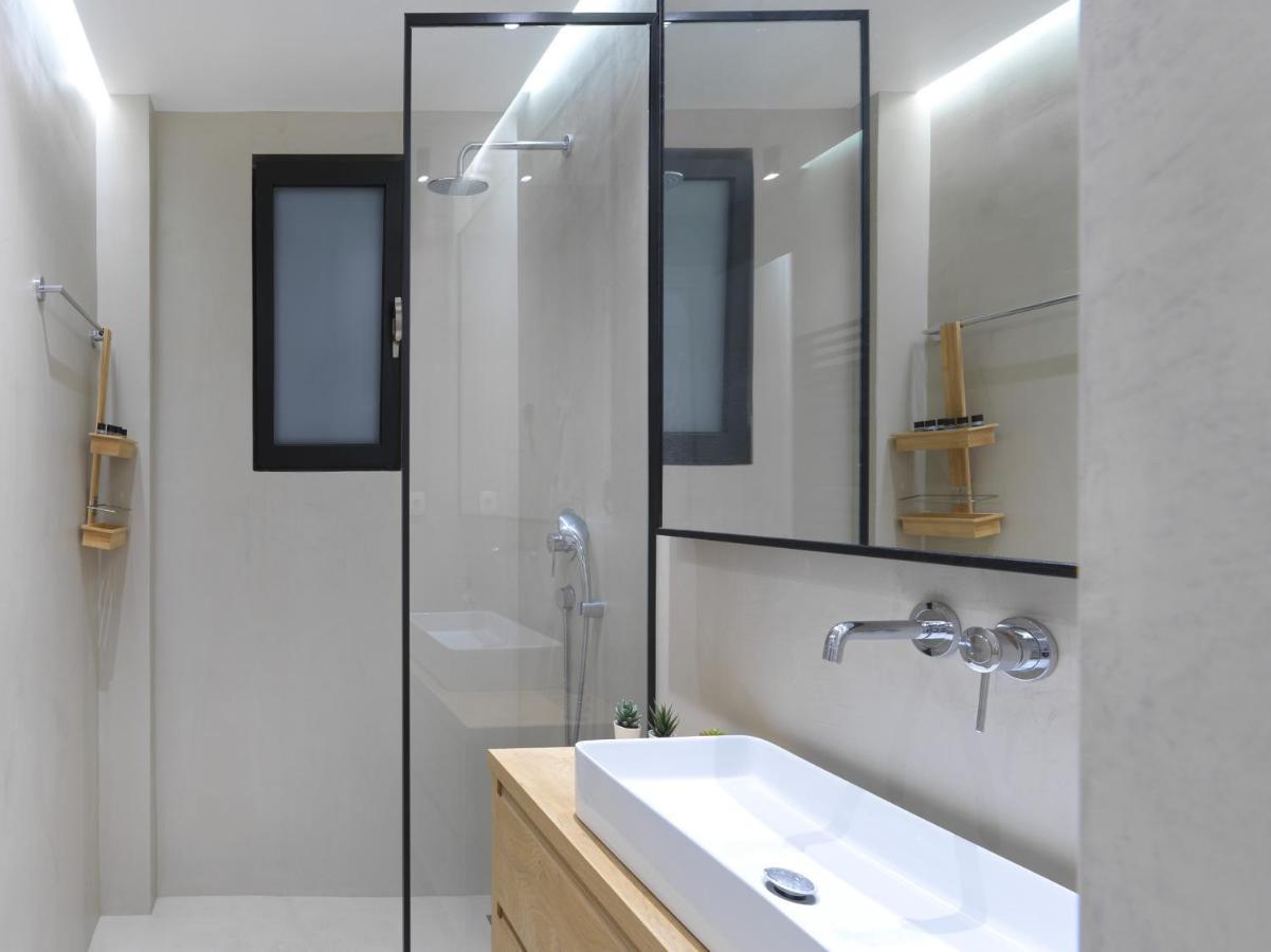 Fresh, New & Ready For You! Rnvtd Apt In Koukaki! Atény Exteriér fotografie